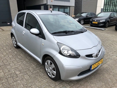 Toyota Aygo 1.0 12v VVT-i + Airco,APk,electrische ramen