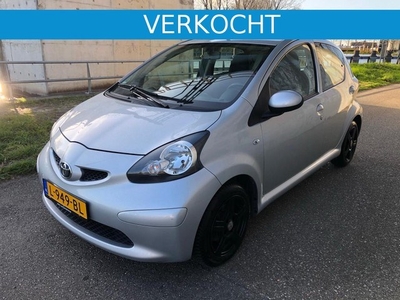 Toyota AYGO 1.0 Automaat Airco Nieuwe APK