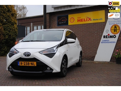 Toyota Aygo 1.0 VVT-i x-play NAVI, Camera, airco, 5-drs