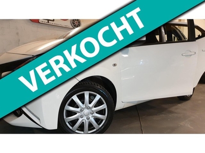 Toyota Aygo 1.0 VVT-i x Volle Optie!/Nav/Nw APK/Garantie!!