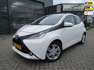 Toyota Aygo 1.0 VVT-i x-wave / AIRCO / NAV / Cabrio dak /