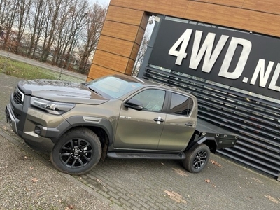 Toyota Hilux 2.8 D-4D AUT 5 PERS DC CUSTOM MULTI CARGO