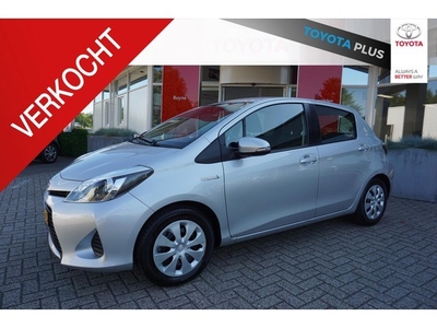 Toyota Yaris 1.5 Full Hybrid Aspiration Navigatie, Sensoren