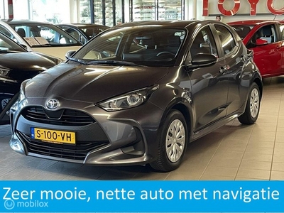 Toyota Yaris 1.5 Hybrid, 25.000 Km, Grootbeeld navigatie