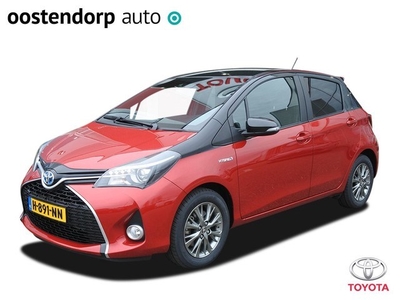 Toyota Yaris 1.5 Hybrid Dynamic Bi-Tone Smart Entry