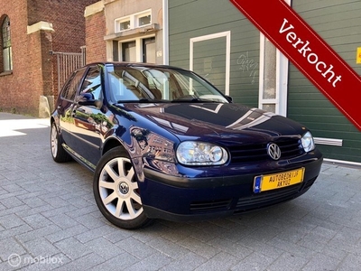 Volkswagen Golf 1.4-16V Met APK Sportvelgen