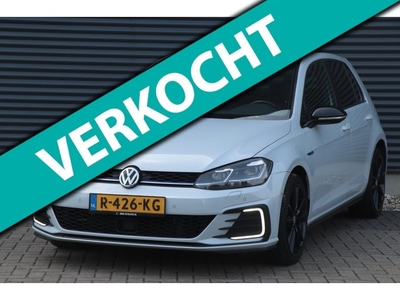 Volkswagen GOLF 1.4 TSI PHEV GTE PANO / VIRT. COCKPIT /