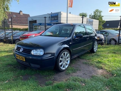 Volkswagen Golf 1.6-16V Comfortline apk/clima/lmv