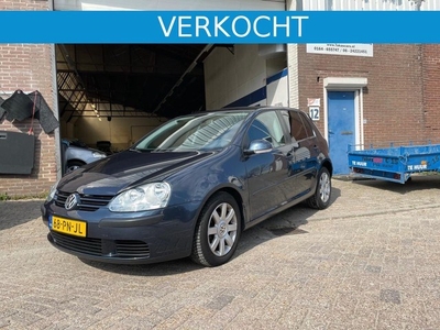 Volkswagen Golf 1.6 16V FSI Comfortline