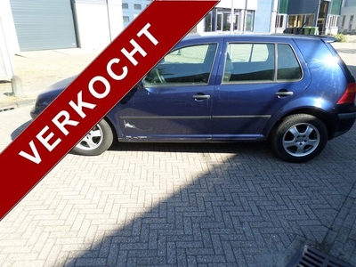 Volkswagen Golf 1.6 (1999)