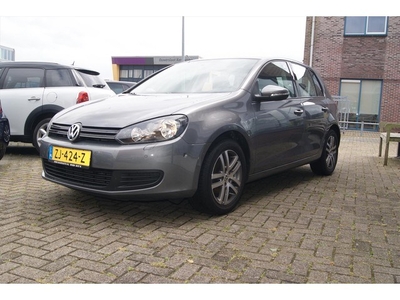 VOLKSWAGEN Golf 1.6 75KW 5D Comfortline