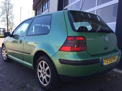 Volkswagen Golf 1.6 BJ1998 3-DEURS LM VELGEN APK 16-08-2019