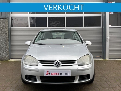 Volkswagen Golf 1.6 FSI