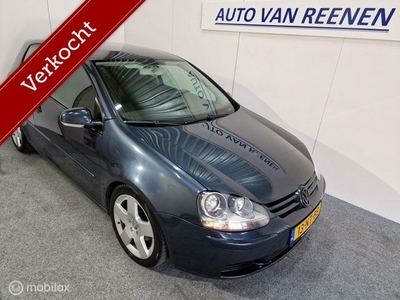 Volkswagen Golf 1.6 FSI Sportline