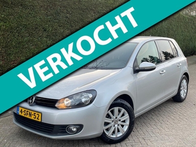 Volkswagen Golf 1.6 TDI Highline BlueMotion