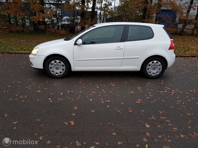 Volkswagen Golf 1.6 trendline Golf 1.6 trendline