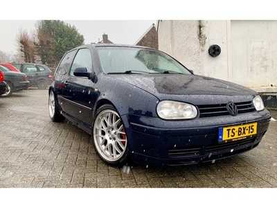 Volkswagen Golf 1.8-5V Turbo GTI dakraam 18 inch LM Velgen