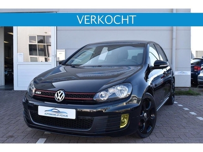 Volkswagen Golf 2.0 TSI GTI NAVI/PDC/AUT/PANO