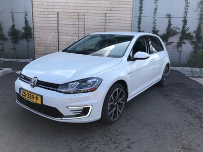 Volkswagen Golf e-Golf (ex BTW) Keyless Go - Active Info -