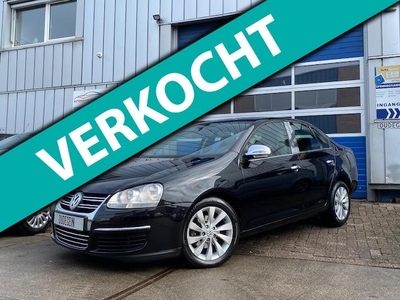 Volkswagen Jetta 1.6 / Prachtig! / Navi / Groot Scherm /