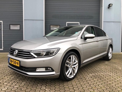 Volkswagen Passat 1.6 TDI DSG Clima Navi Stoelverwarming