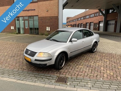 Volkswagen Passat 1.9 TDI 130pk Highline 2001!! VERKOCHT!!