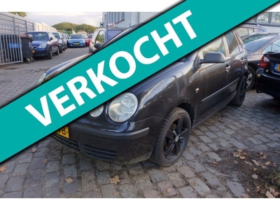 Volkswagen Polo 1.4-16V Airco 5 deurs APK 10-2022 LM velgen