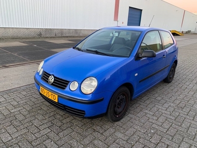 Volkswagen Polo 1.4-16V NAP! AIRCO!! inruilkoopje LEES