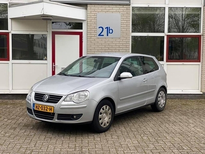 VOLKSWAGEN POLO, Benzine, 44kW, 122392