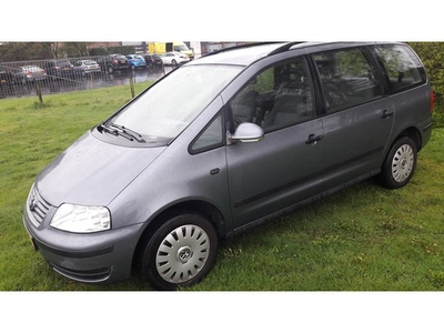 Volkswagen Sharan 2.0 Trendline 7-pers. BIEDEN! (bj 2008)