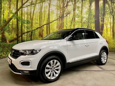 Volkswagen T-Roc 1.5 TSI 150 PK Sport Navi Leder Camera LDW