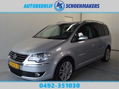 Volkswagen Touran 1.4 TSI Highline trekhaak, navi , clima