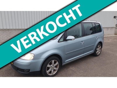 Volkswagen Touran 1.6-16V FSI Highline