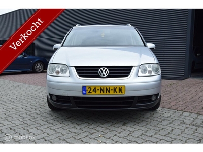 Volkswagen Touran 1.6-16V FSI Highline