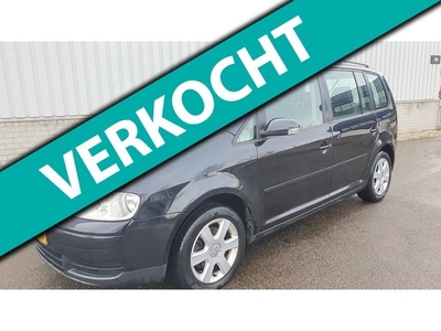 Volkswagen Touran 2.0-16V FSI Business