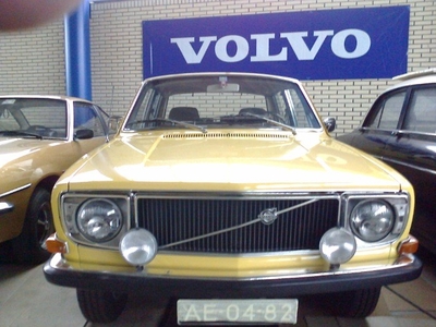 VOLVO 144 DE LUXE