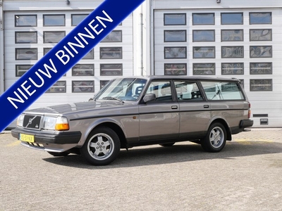 Volvo 240 2.3 GL Goed onderhouden 4e eigenaar Leder