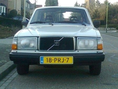 VOLVO 244 GLD