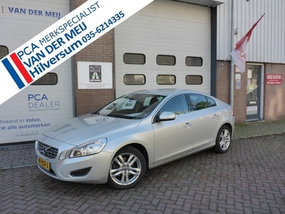 Volvo S60 1.6 DRIVe Momentum Navigatie, Pdc, City safety