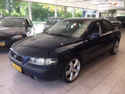 Volvo S60 2.4 AUT, zeer mooi