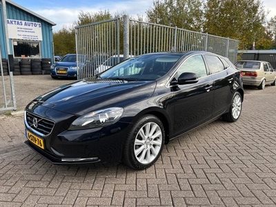 Volvo V40 1.6 D2 Momentum Verkocht!!