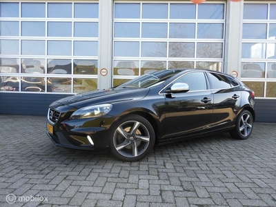 Volvo V40 1.6 T3 R-Design 150 PK