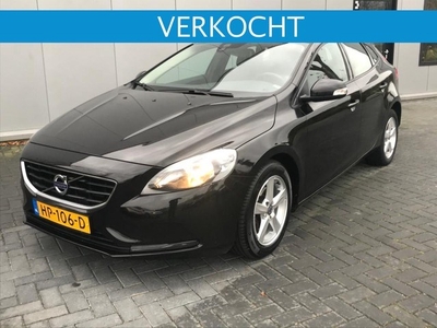 Volvo V40 2.0L D2