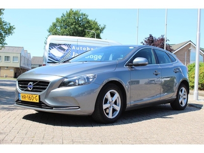 Volvo V40 D2 120PK Momentum Business Pack Connect [