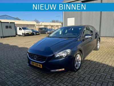 Volvo V40 D2 1.6 2013 Blauw AIRCO/ CRUISE/ LM VELGEN!