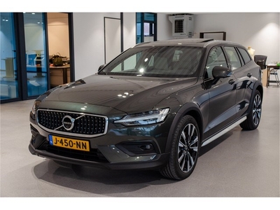 Volvo V60 Cross Country B5 AWD Pro Zeer complete Volvo