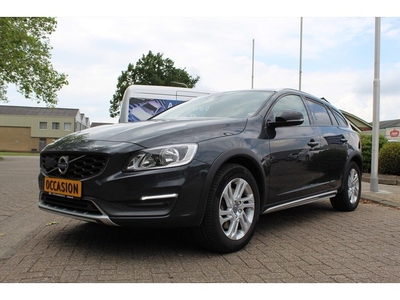 Volvo V60 Cross Country D3 150PK 6-Bak Summum [