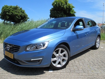 VOLVO V60 T3 Start/Stop 150pk Summum, Navi