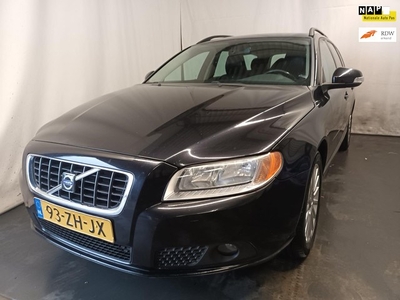 Volvo V70 2.0 Momentum - Schade