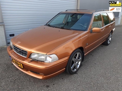 Volvo V70 2.3 R AWD gereviseerde motor